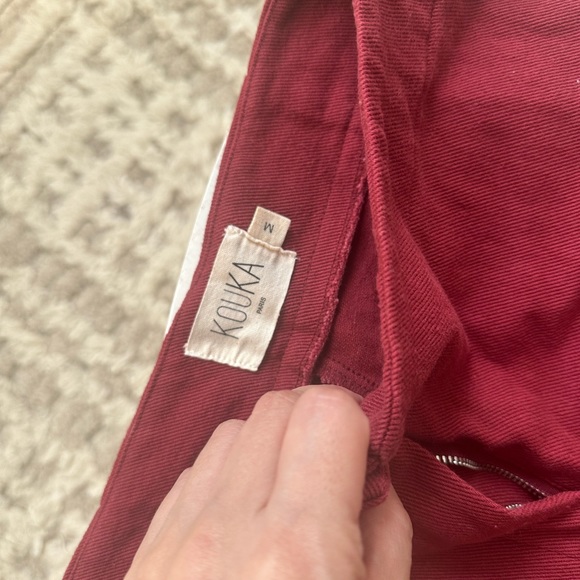 French boutique berry cropped pants high waist 29” waist 22” length. - Picture 2 of 3